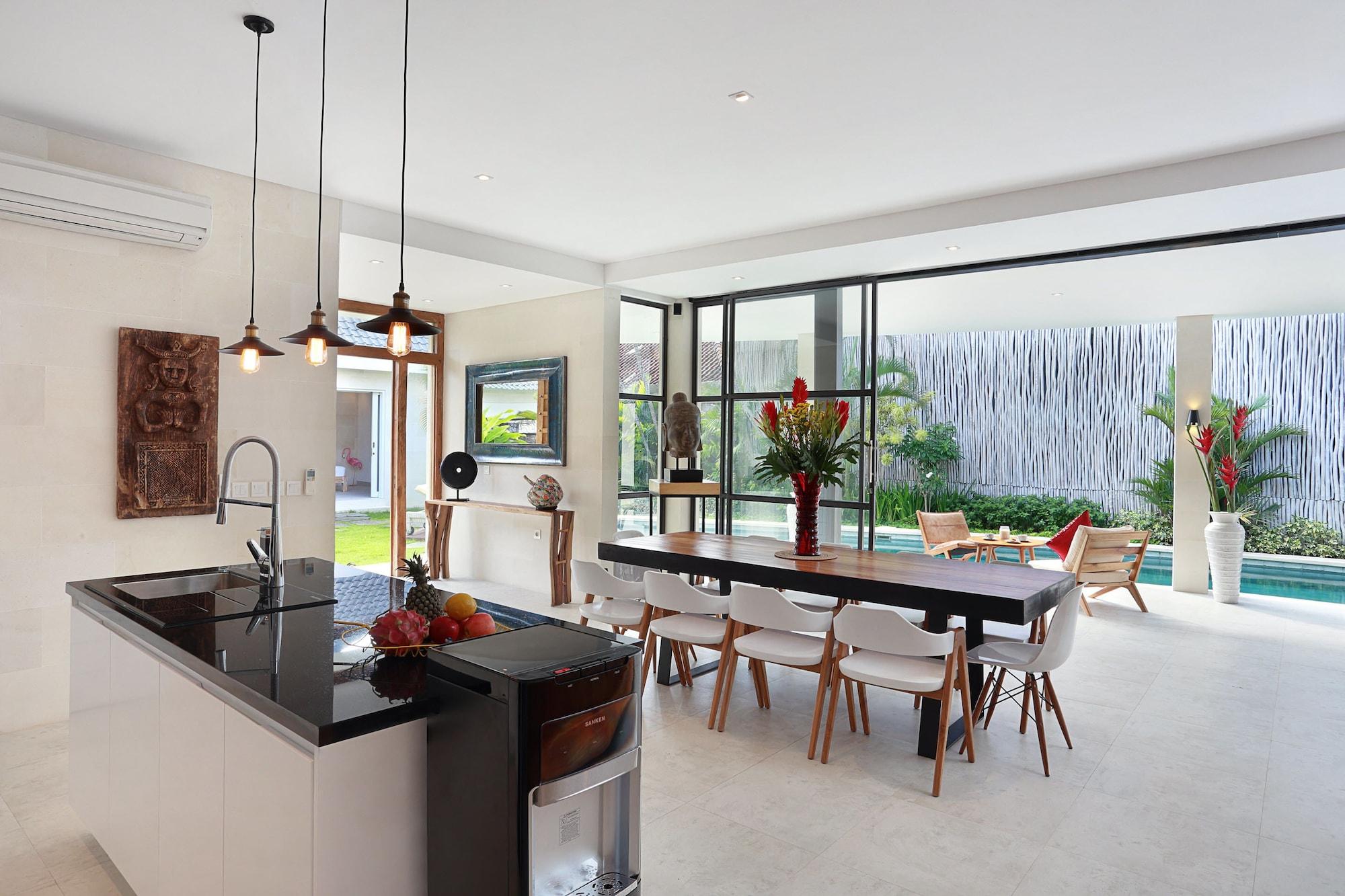 Seminyak White Design Villa ภายนอก รูปภาพ
