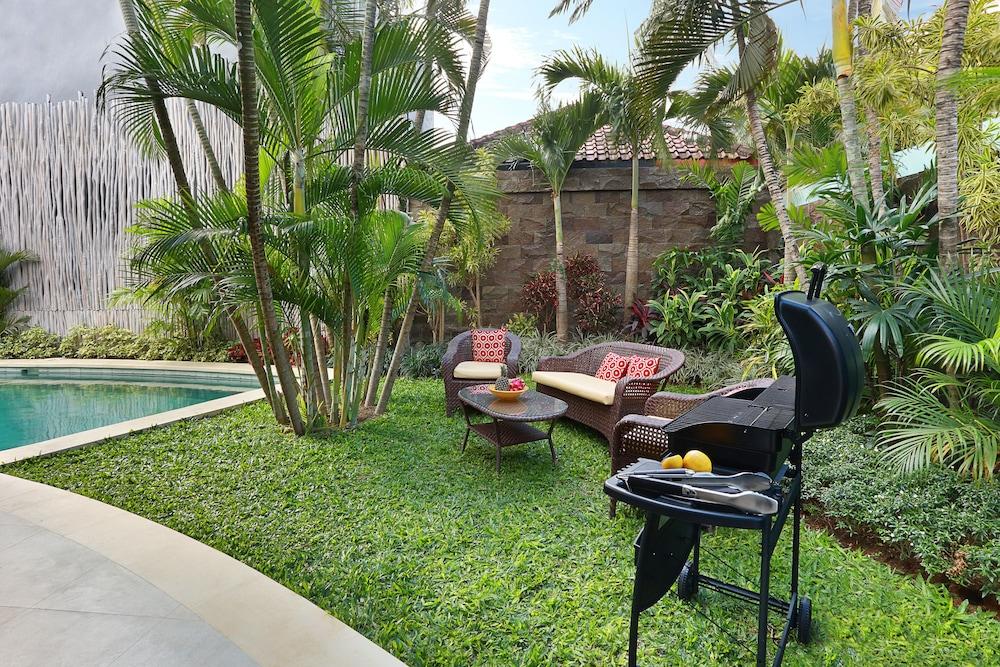 Seminyak White Design Villa ภายนอก รูปภาพ