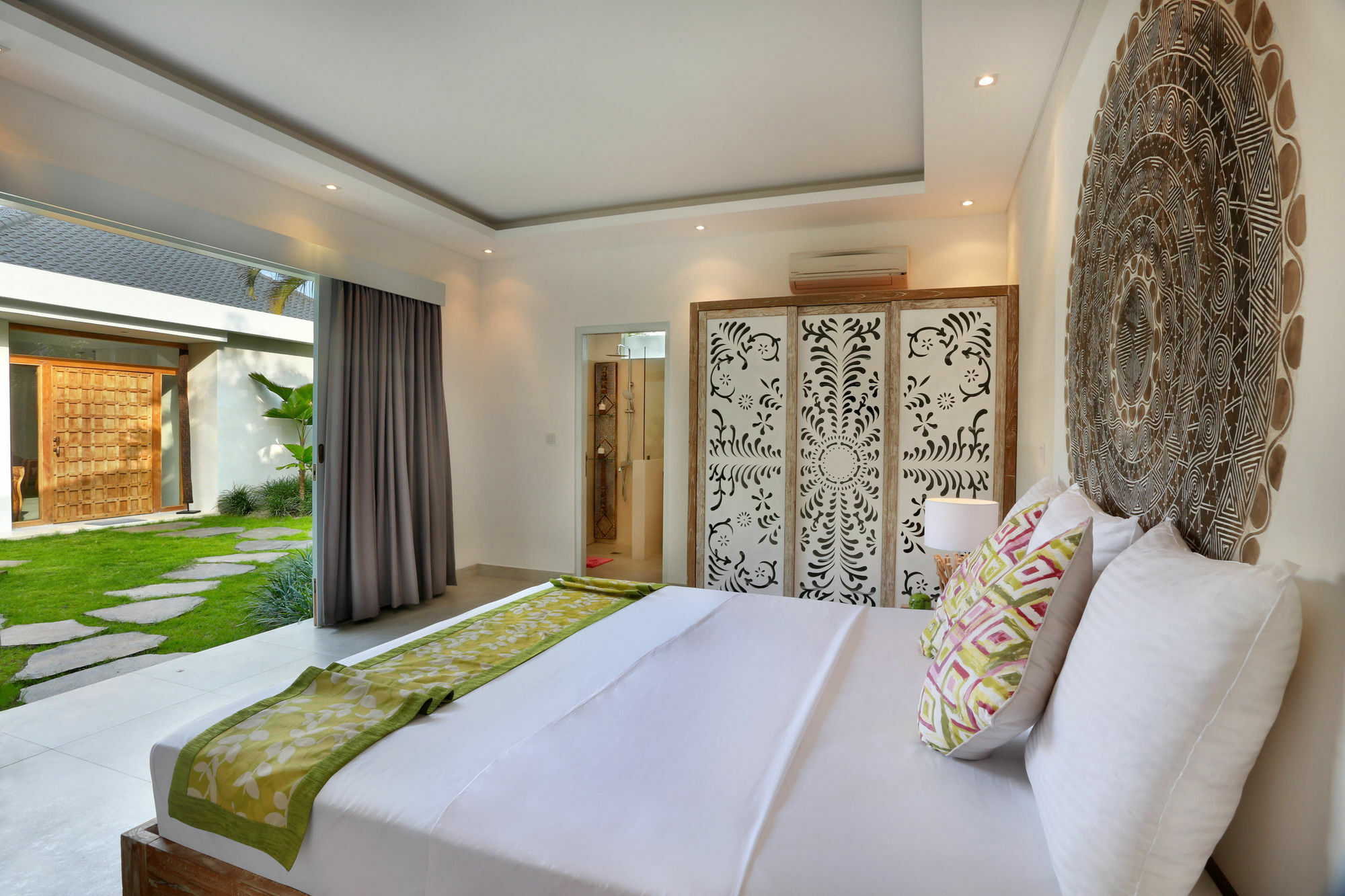 Seminyak White Design Villa ภายนอก รูปภาพ