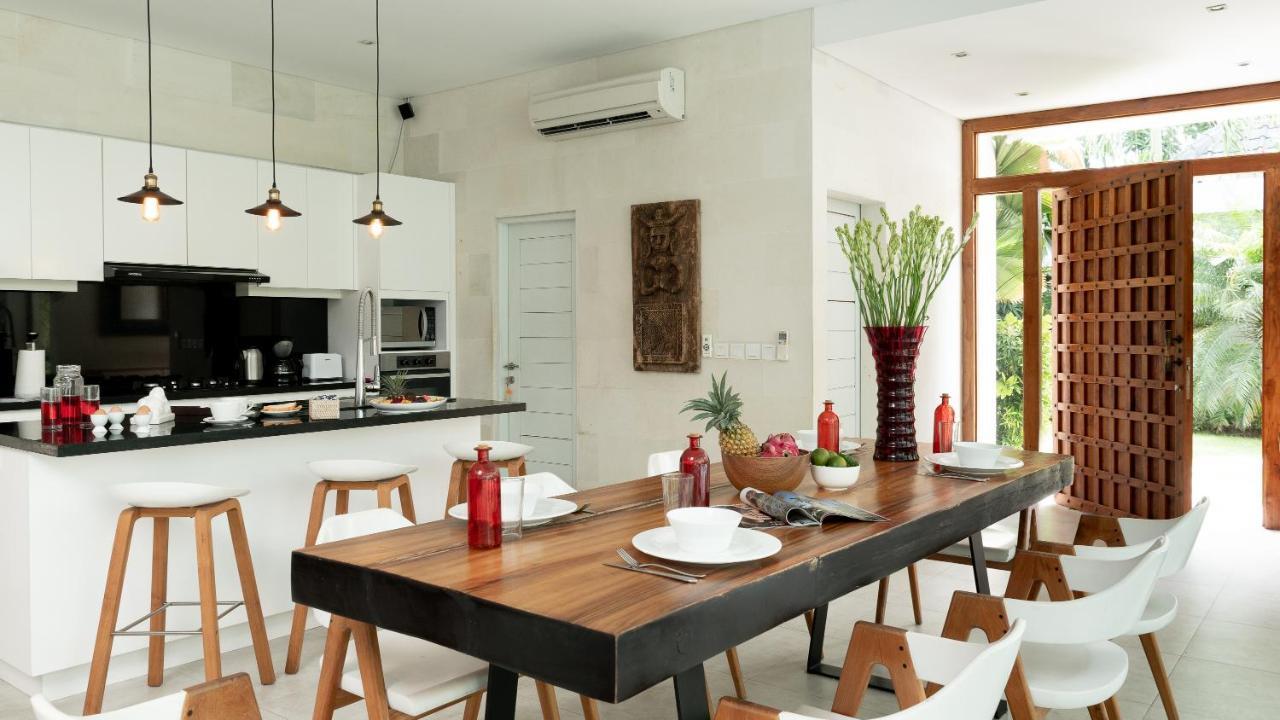Seminyak White Design Villa ภายนอก รูปภาพ
