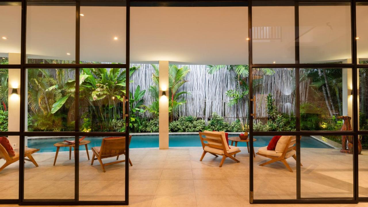 Seminyak White Design Villa ภายนอก รูปภาพ